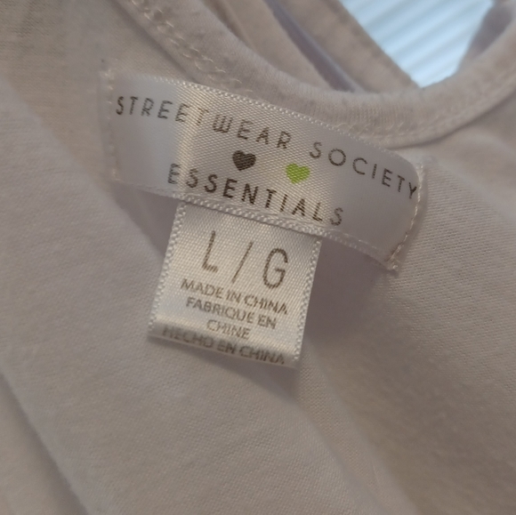 $4 Add-on White Open Tank Top - Size Large - Picture 5 of 6